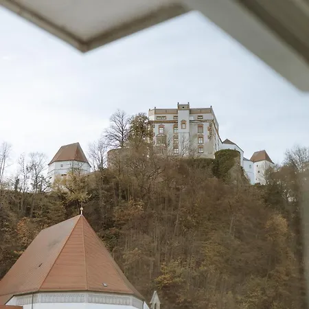 Stilvolles Mit Blick Auf Dreiflüsse-eck *