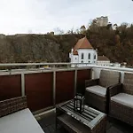 شقة Stilvolles Mit Blick Auf Dreifluesse-eck *