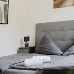شقة Stilvolles Mit Blick Auf Dreifluesse-eck