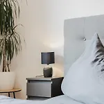 شقة Stilvolles Mit Blick Auf Dreifluesse-eck