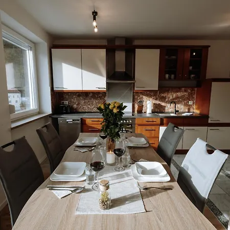 Stilvolles Mit Blick Auf Dreifluesse-eck