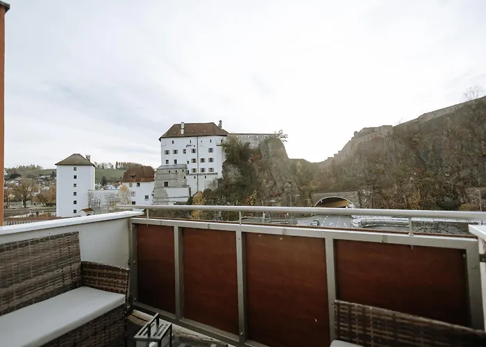 Apartment Stilvolles Mit Blick Auf Dreifluesse-eck Passau