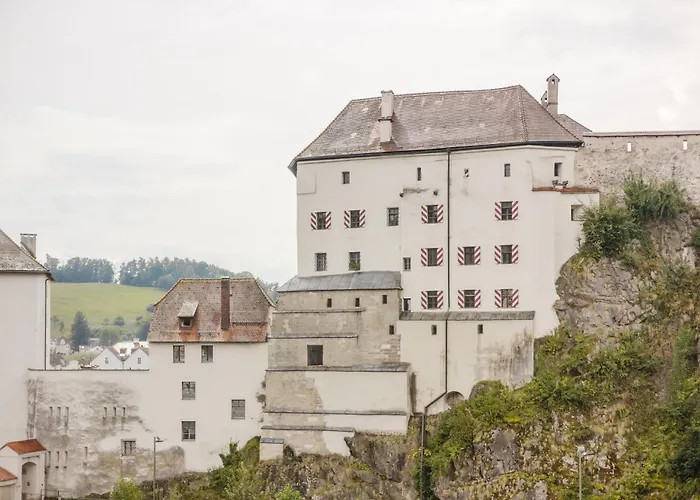 Apartment Stilvolles Mit Blick Auf Dreifluesse-eck Passau