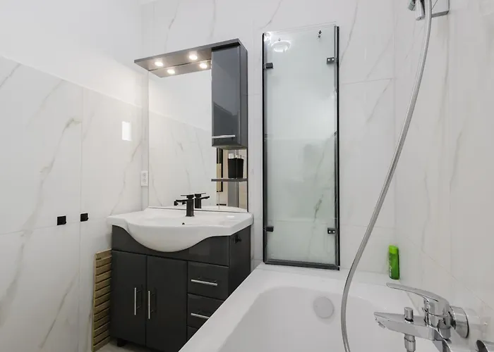 Apartment Stilvolles Mit Blick Auf Dreifluesse-eck *